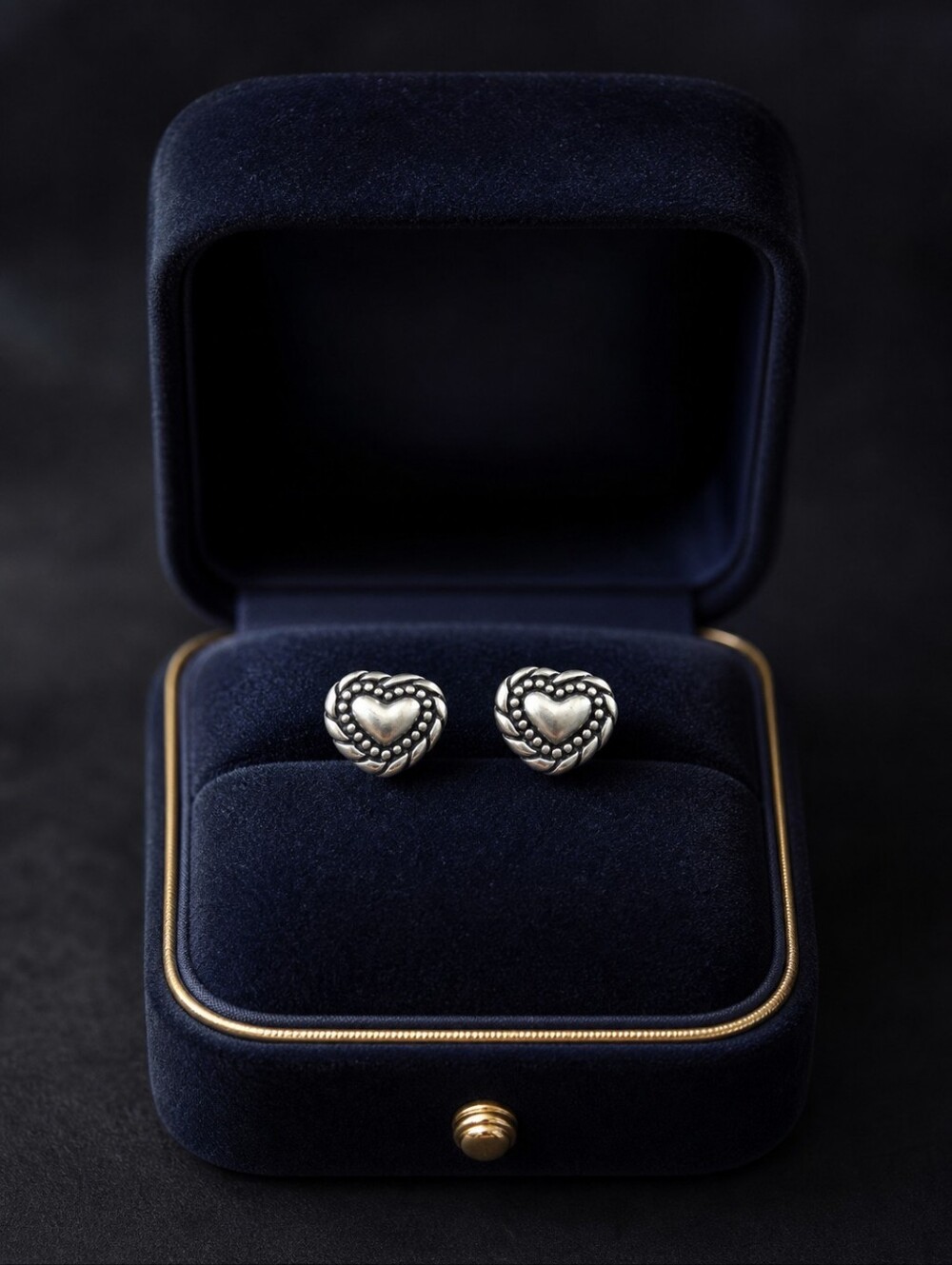 Vintage Style Silver Tone Heart Stud Earrings 3/4” Wide Romantic Boho Earrings